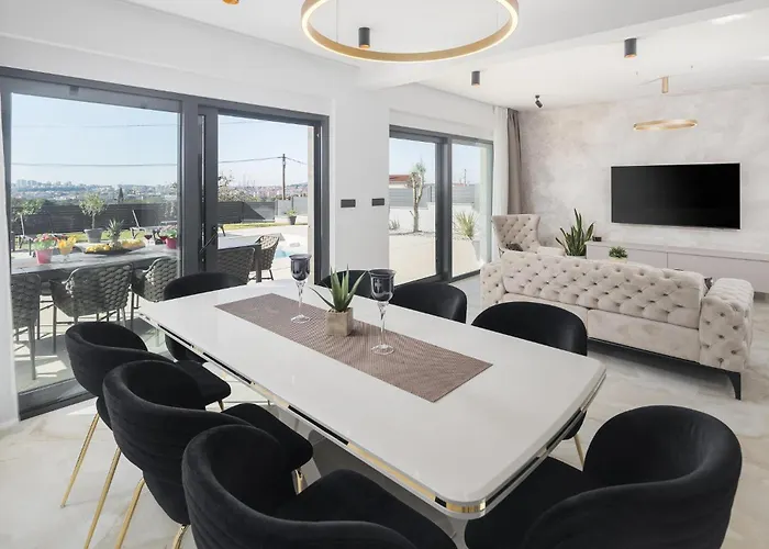 Amazing In With Wifi *