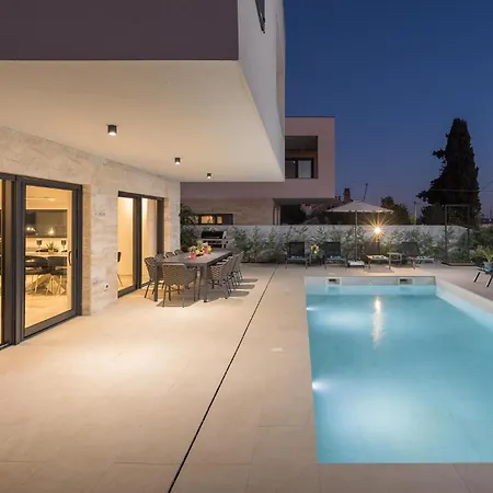 Amazing In With Wifi *