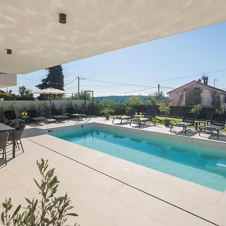 Amazing In With Wifi Holiday home Pula