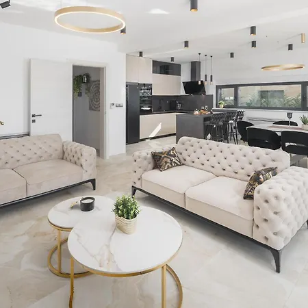 Amazing In With Wifi Holiday home