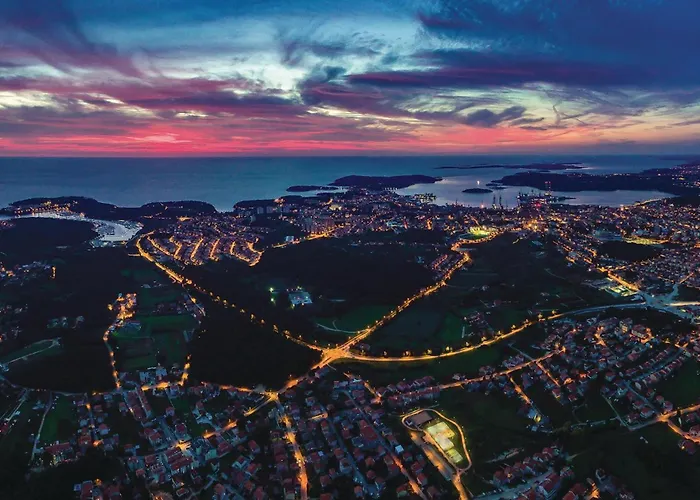 Holiday home Amazing In With Wifi *