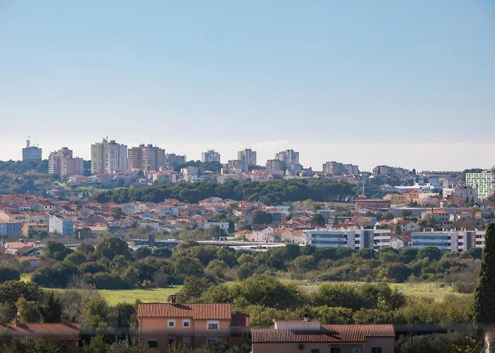 Holiday home Amazing In With Wifi